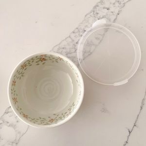 Ceramic Bowl/Tupperware + Lid